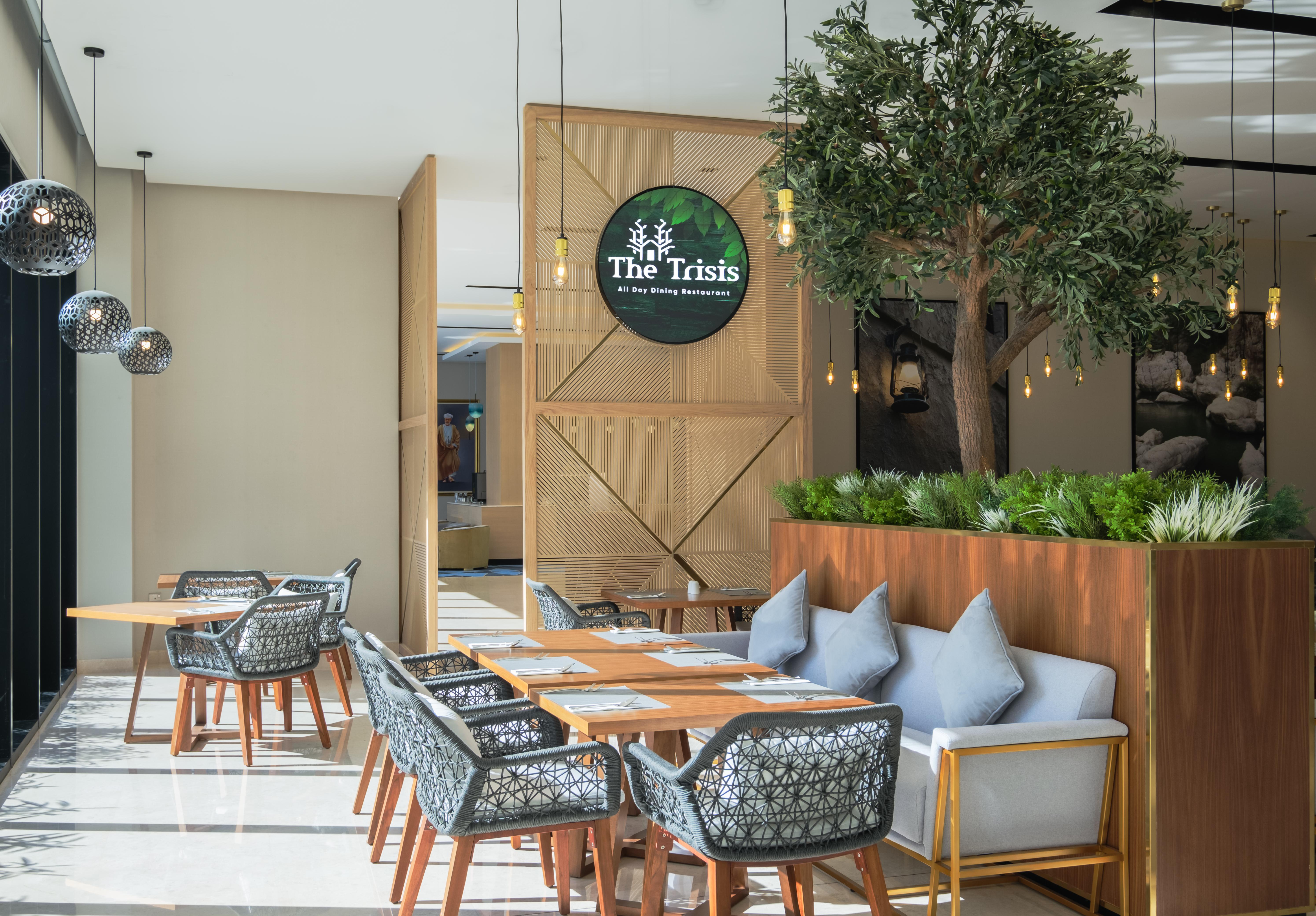 Maani Muscat Hotel & Suites Mascate Exterior foto