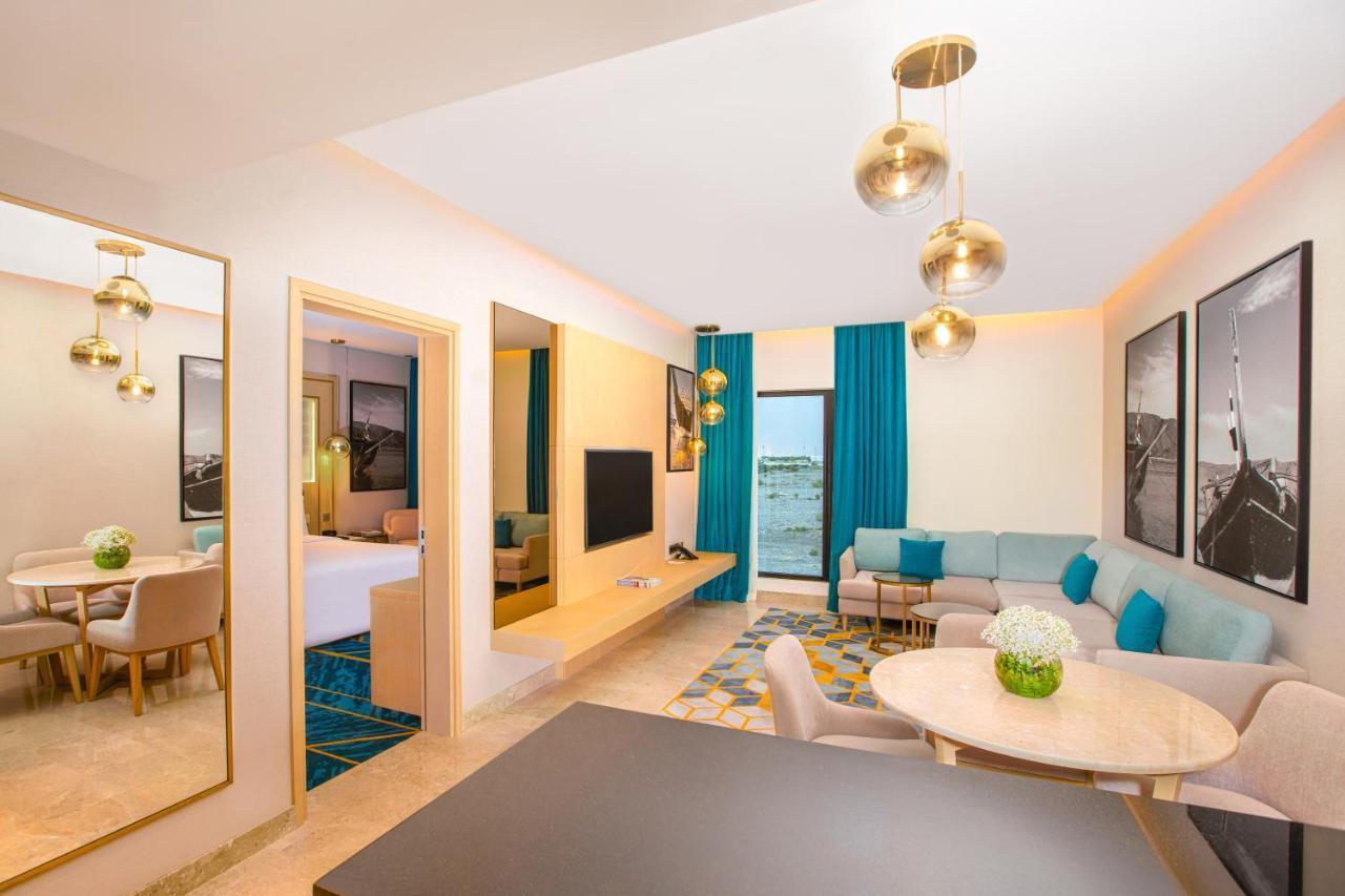 Maani Muscat Hotel & Suites Mascate Exterior foto