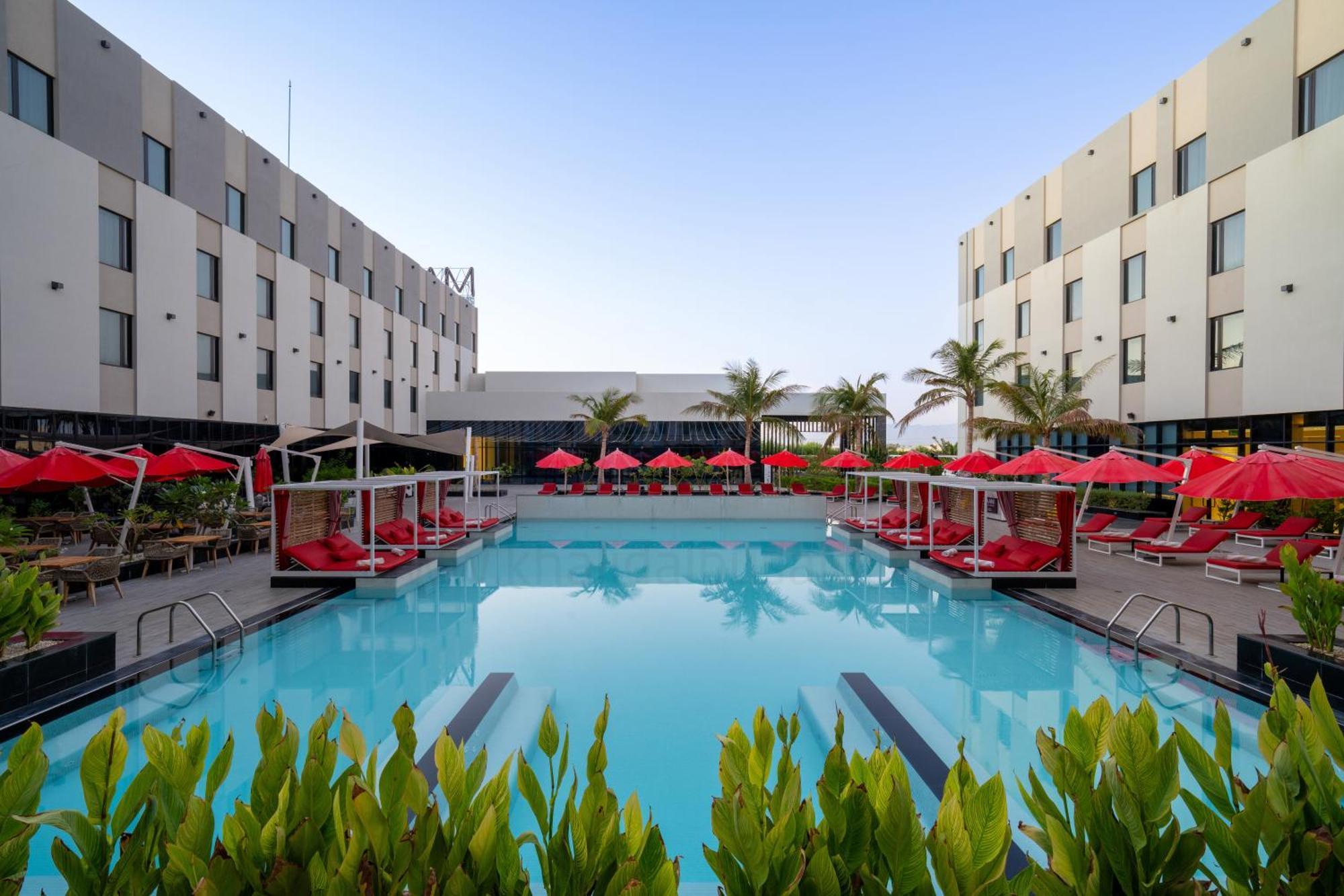 Maani Muscat Hotel & Suites Mascate Exterior foto